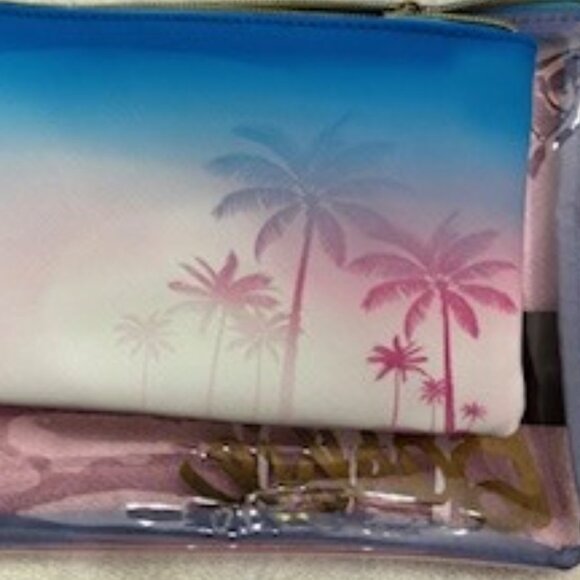 2nd one: Barbie "Beach Dreams" 2-pack slim pouch set NWT - Picture 8 of 9